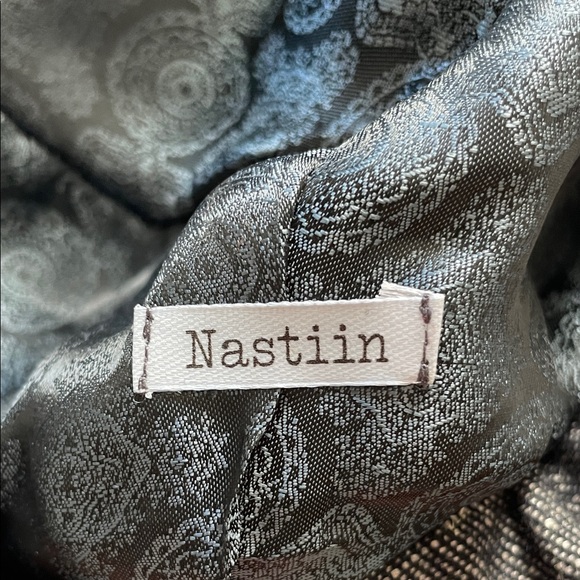 Classic Black Newsboy Cap - Picture 5 of 10